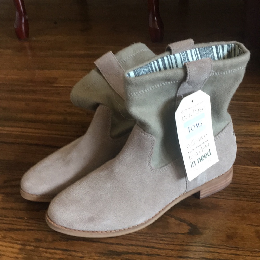 Toms women’s laurel suede western ankle boots
